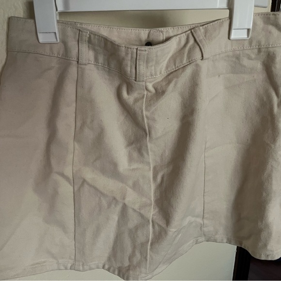 Urban outfitters Beige skirt - Picture 2 of 2